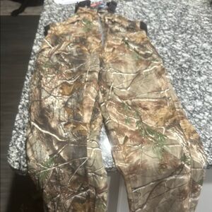 Arctic Shield Insulated Bibs in Realtree Camo
